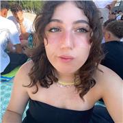 Studentessa Universitaria impartisce lezioni di inglese per medie e superiori (posseggo B2 e C2)